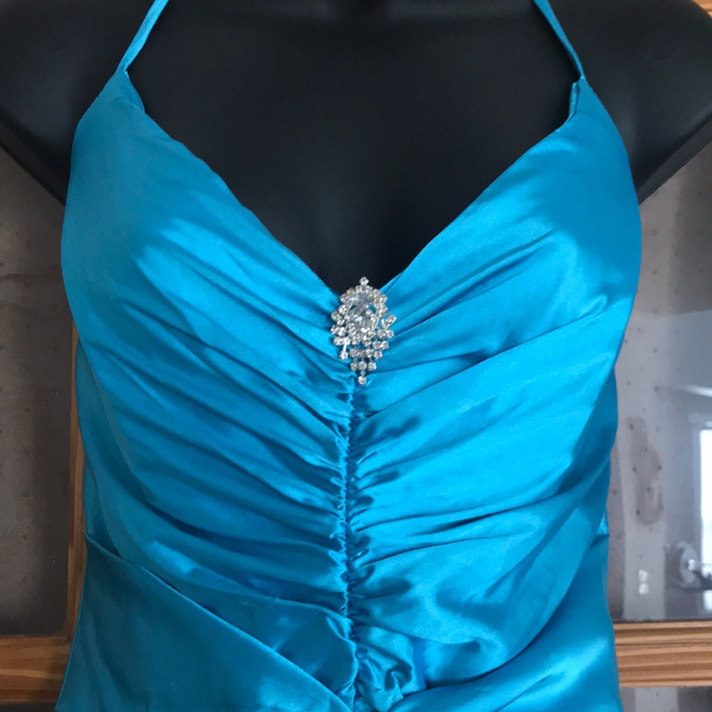 Dress - Picture 2 of 3